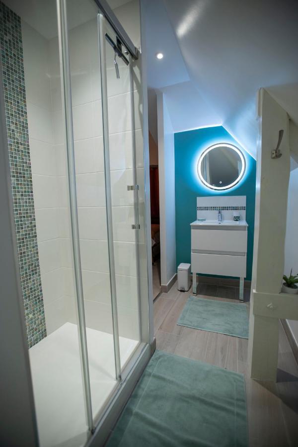 Chambre Jungle Dans Maison D'Hote "Le Petit Clouet"- Рошкорбон Екстер'єр фото