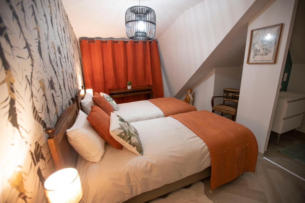 Chambre Jungle Dans Maison D'Hote "Le Petit Clouet"- Рошкорбон Екстер'єр фото